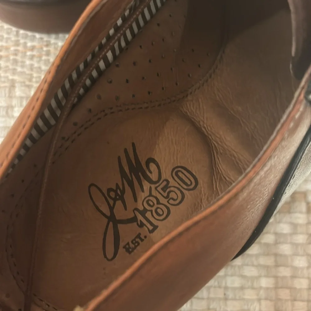 Johnson & Murphy Dual‎ Color Leather Oxfords